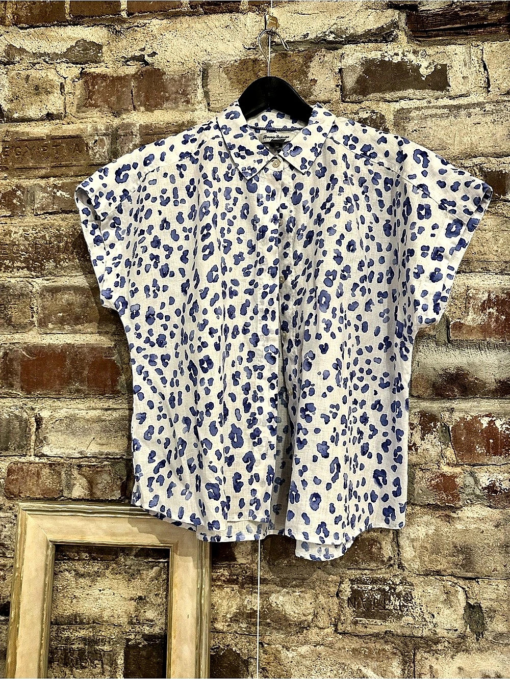 Tommy Bahama Coastalina Linen Lush Leopard Camp Shirt Blue & White Large